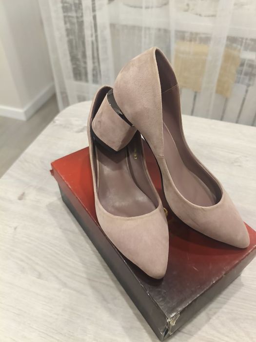 Женские Сапоги и Туфли