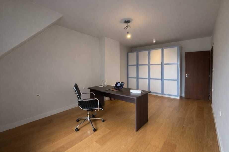 Дава се под наем Четиристаен апартамент в София, Стрелбище - 220 кв.м за 1395.36 € - Снимка #5