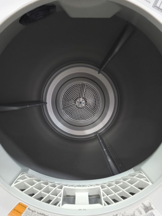 Сушилня с термопомпа LG