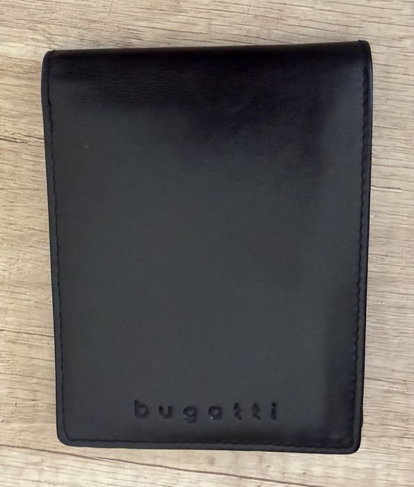 Мъжки портфейл от естествена кожа bugatti