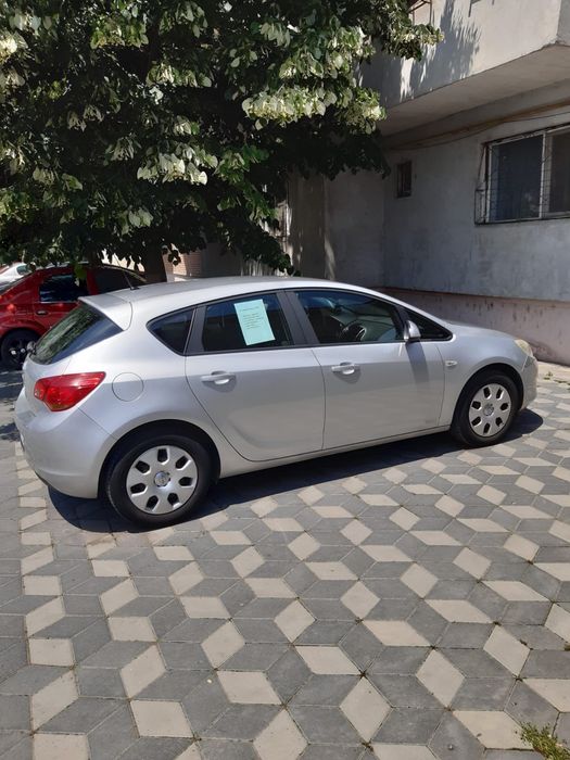 Vand Opel Astra J 2010