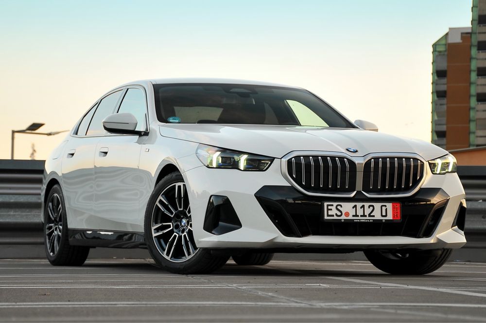 BMW 520i 2024 208cp G60 M-Packet/Laser/DriverAsist+/360"/Hi-Fi Garantie 01/2027 / 0 daune !