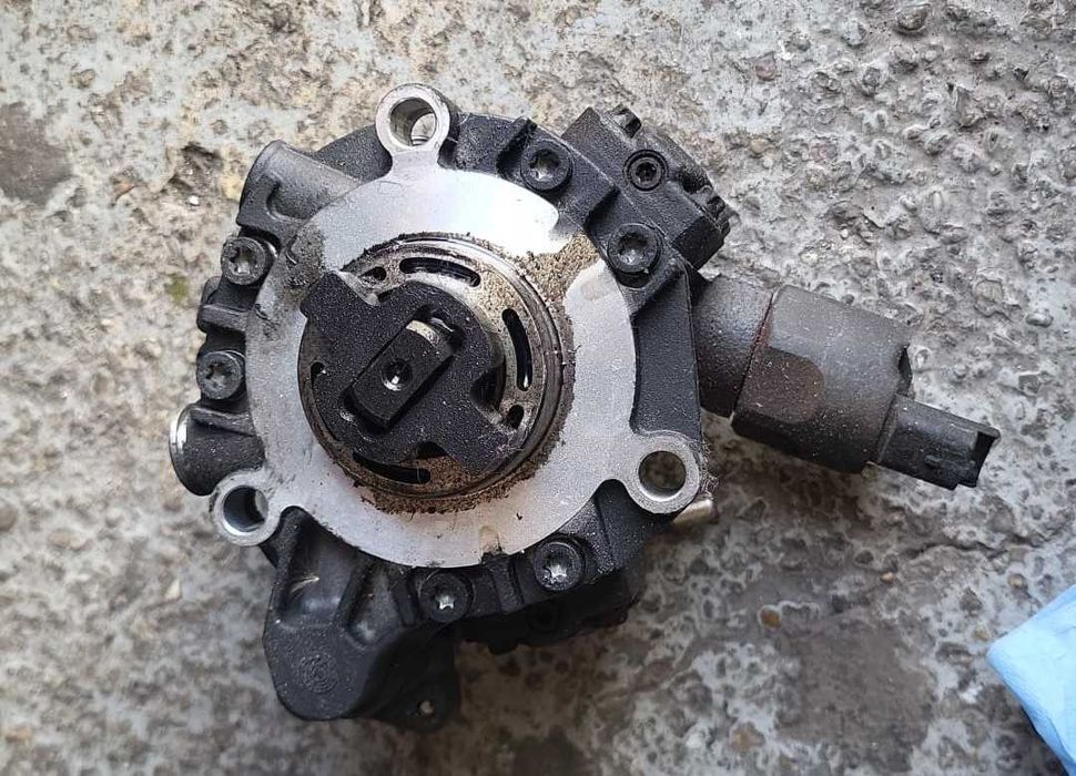 Pompă diesel Siemens VDO K06-01 Ford Mondeo, defectă pentru piese