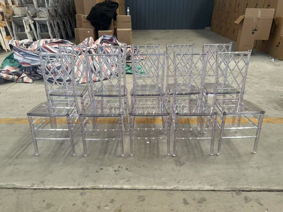 Стуля прозрачный