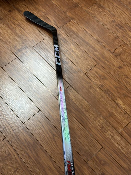 Хоккейные клюшки Bauer и CCM