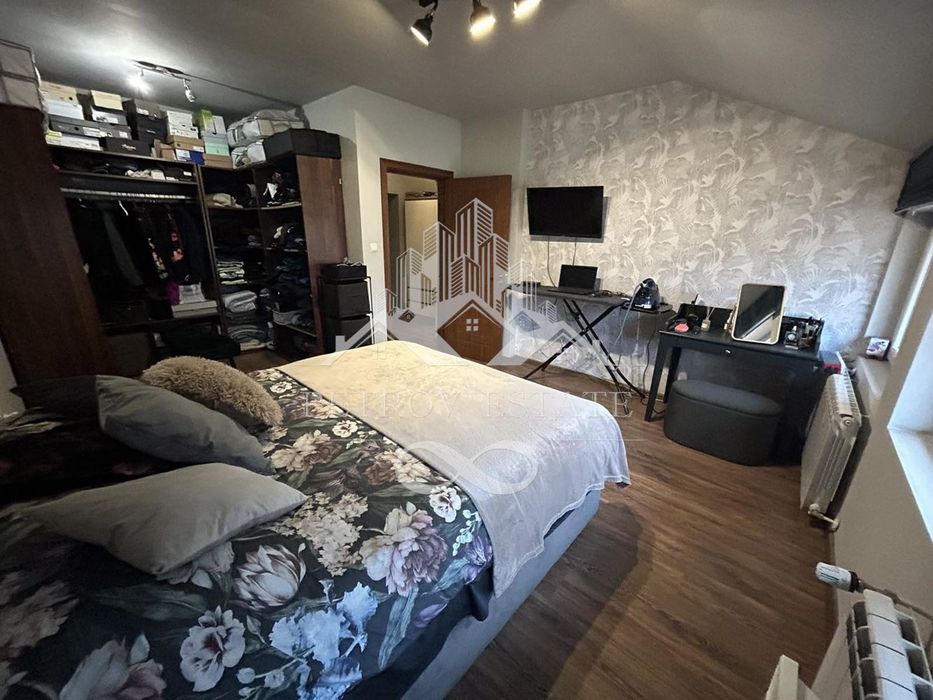 Продава се Четиристаен апартамент в Велинград - 133 кв.м за 740 €/кв.м - Снимка #7