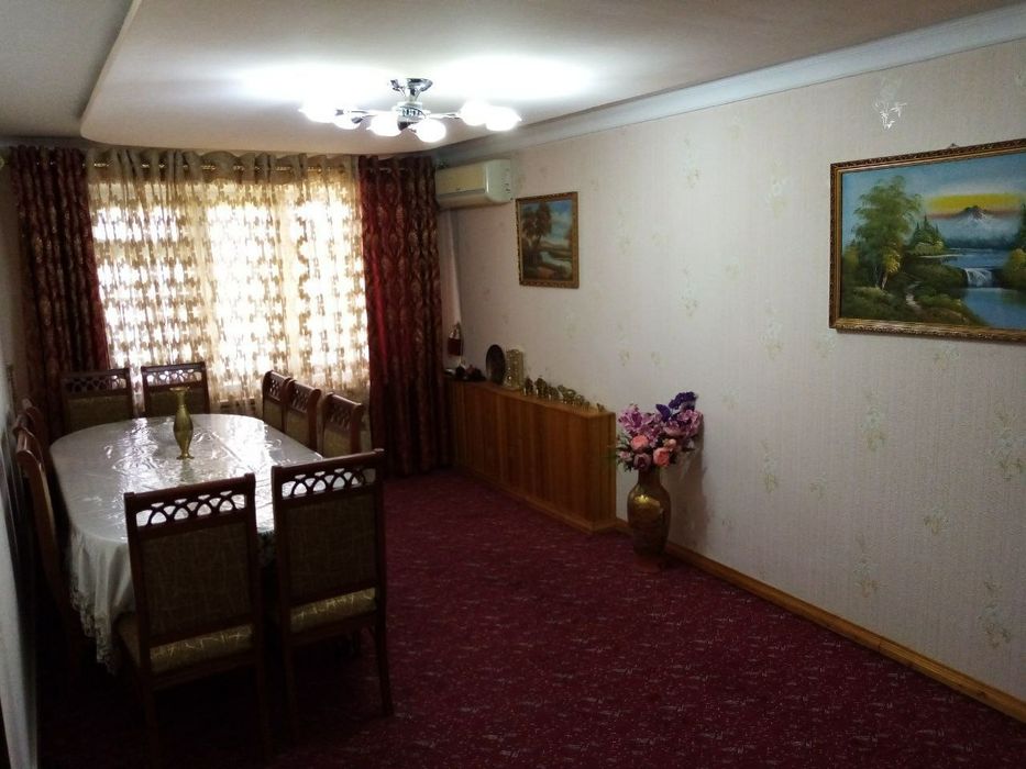 Трехкомнатная квартира в Бухаре