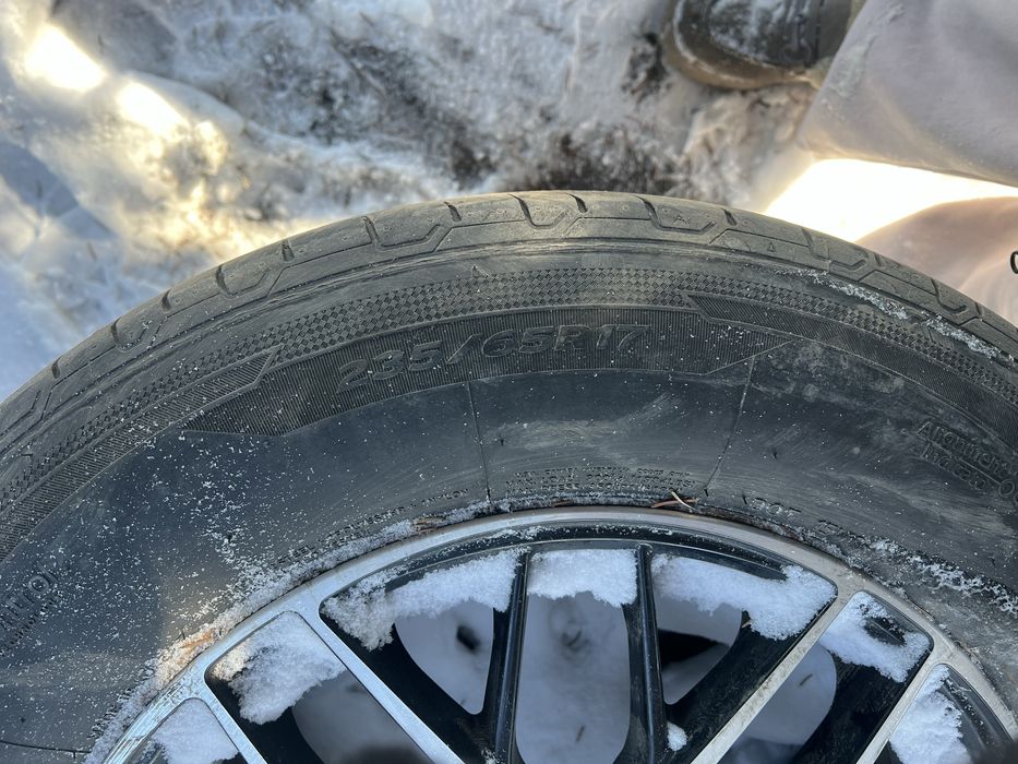 Продам  шины с дисками Hankook ventus prime 235/65R17