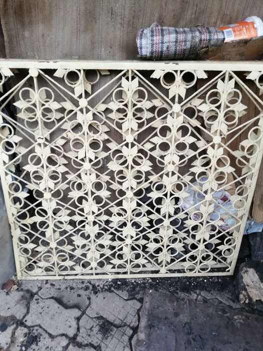 Grilaje din fier pentru geamuri și uși