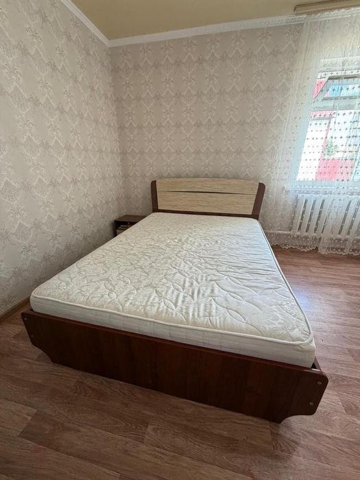 Продам кровать двухспальную