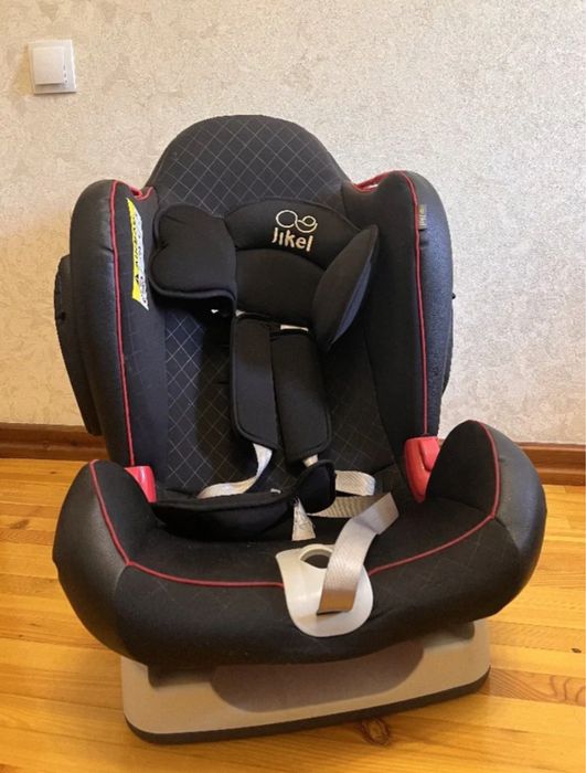 Срочно продаю детское кресло , самокат и велосипед