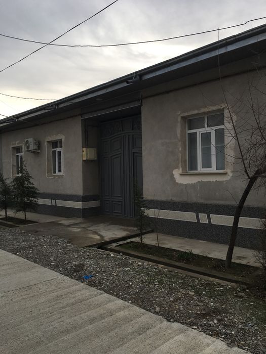 Jizzax shahar markazida shinam hovli sotiladi!