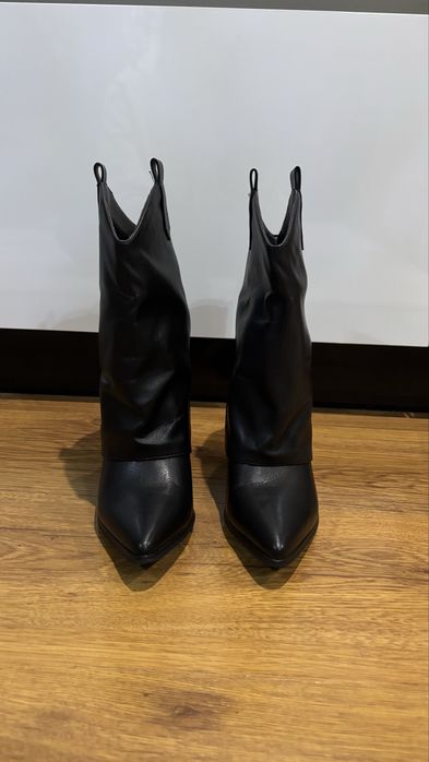 Дамски боти/ботуши