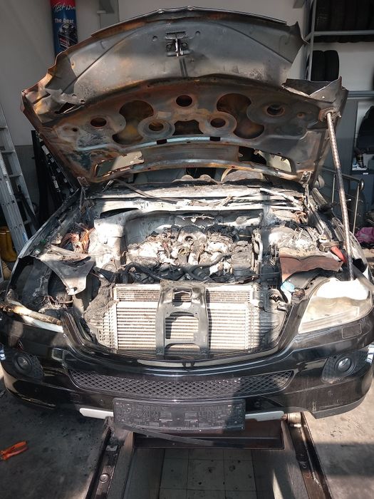 Мерцедес МЛ 320 на Части