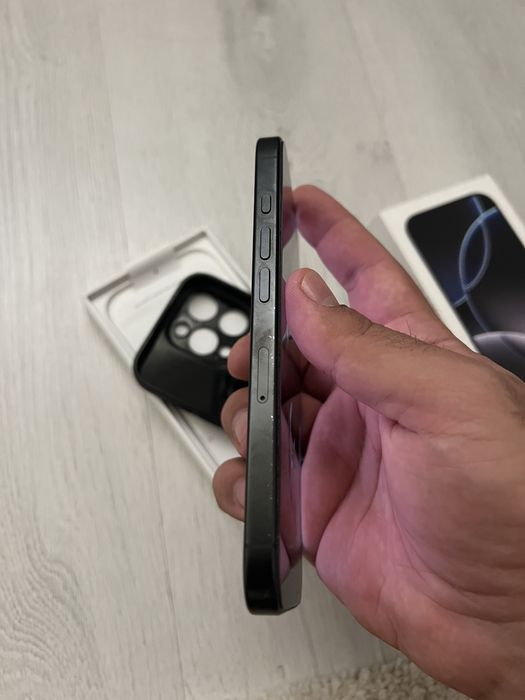 Iphone 16 Pro Black Titanium impecabil la cutie