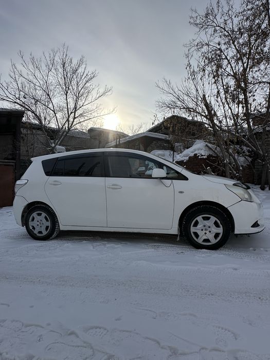 Продам Toyota verso