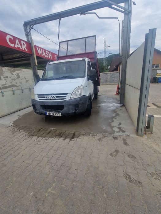 Vând Iveco basculabil