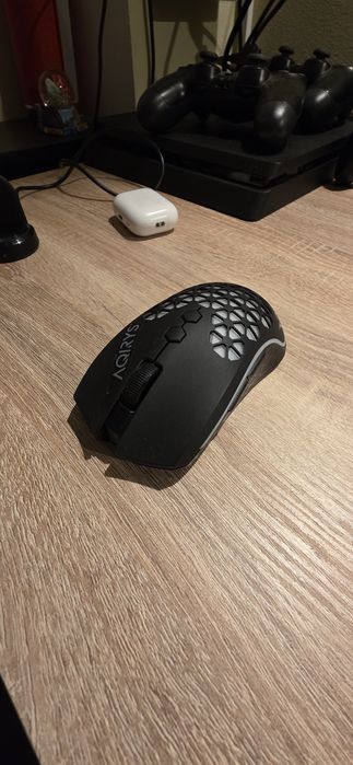 Vand mouse AQIRYS