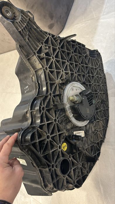 Rezervor Adblue cu pompa Audi A4 B9 2018