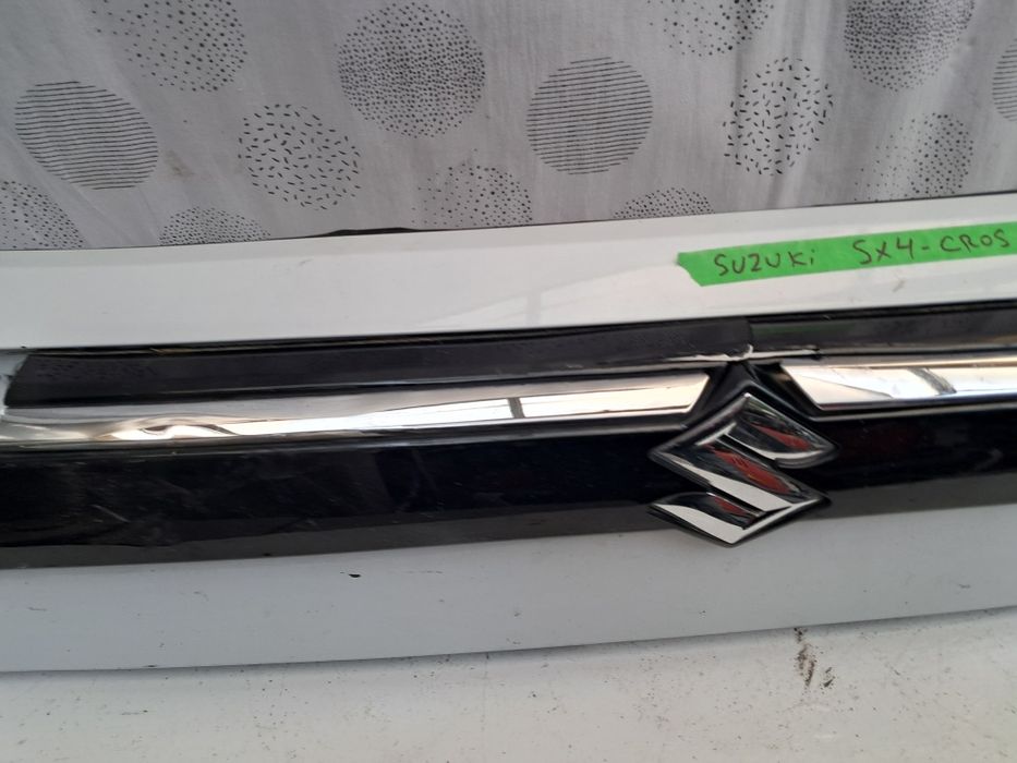 Грил решетка Suzuki SX-4 CROSS 2013/29г
