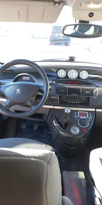 PEUGEOT 807 Diesel 1990ccm. An 2006. 2650 euro