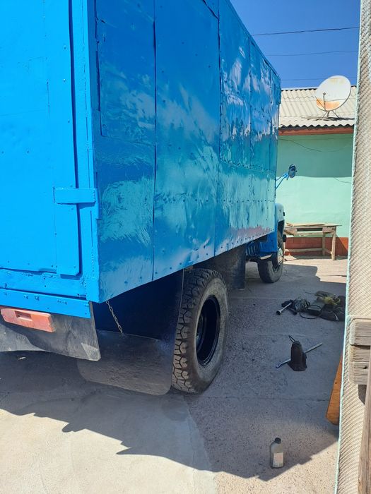 Газ-53 на ходу ...