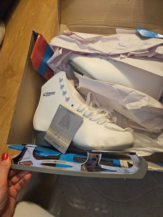 Ботуш Кънки за лед