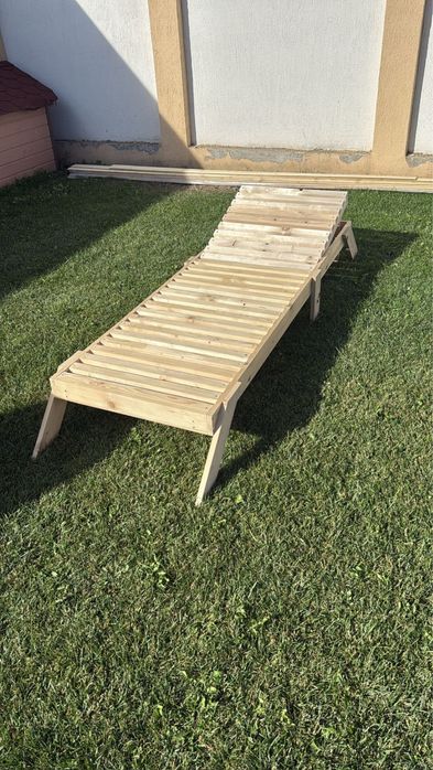 Șezlong lemn plajă