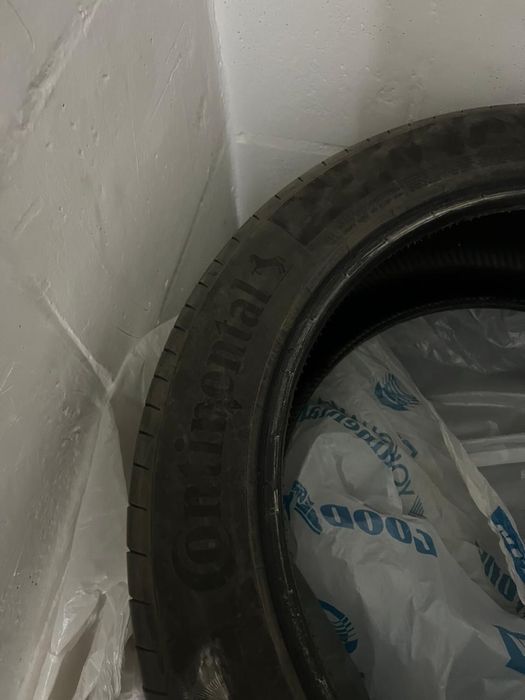 Продам шины лето R20 Continental