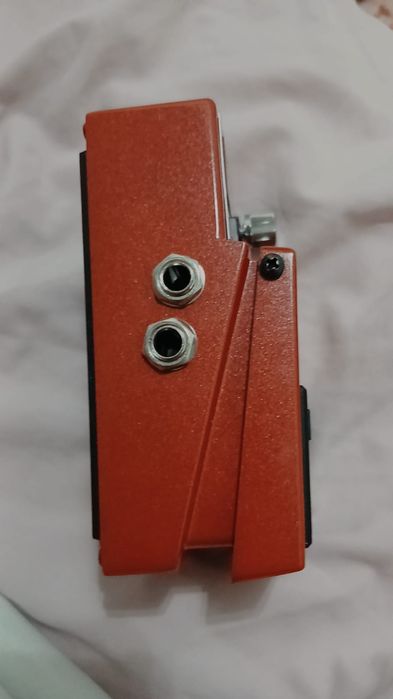 Музыкальная педаль эффектов.
Тип: Лупер (педал