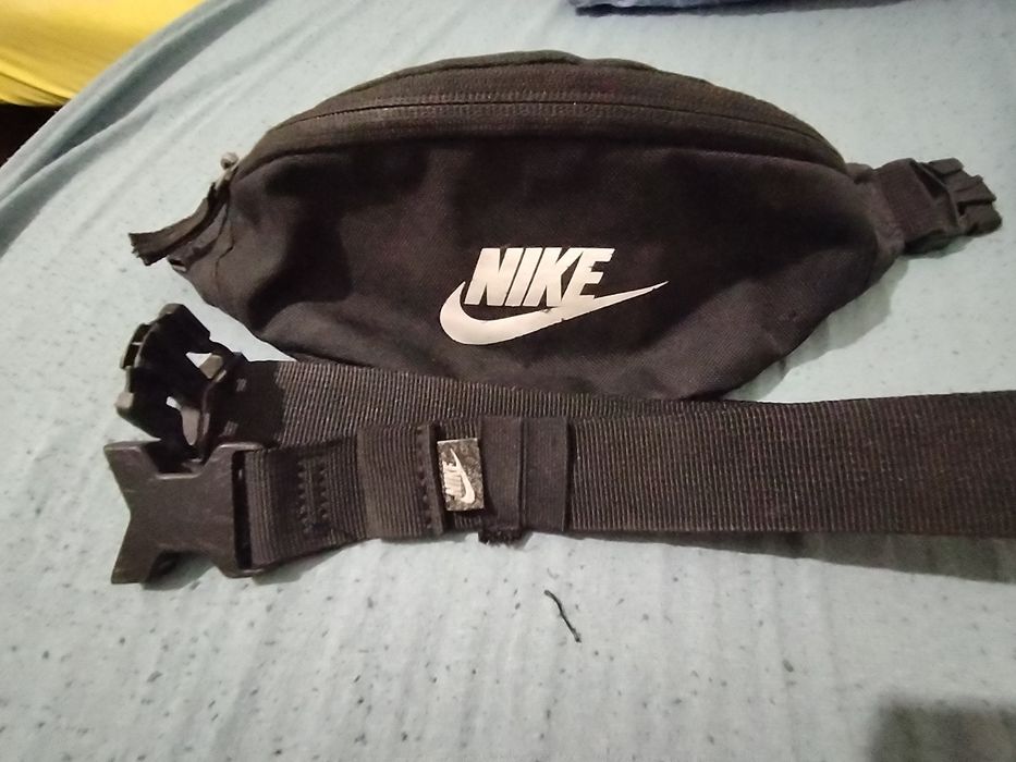 Чанта nike за през рамо