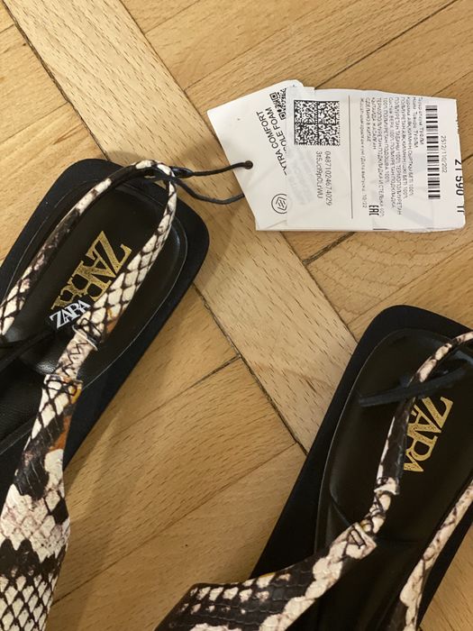 Босоножки  Zara