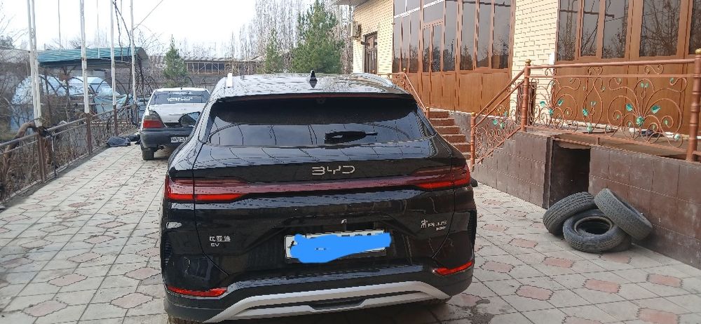 Moshina yangi zor xolatda