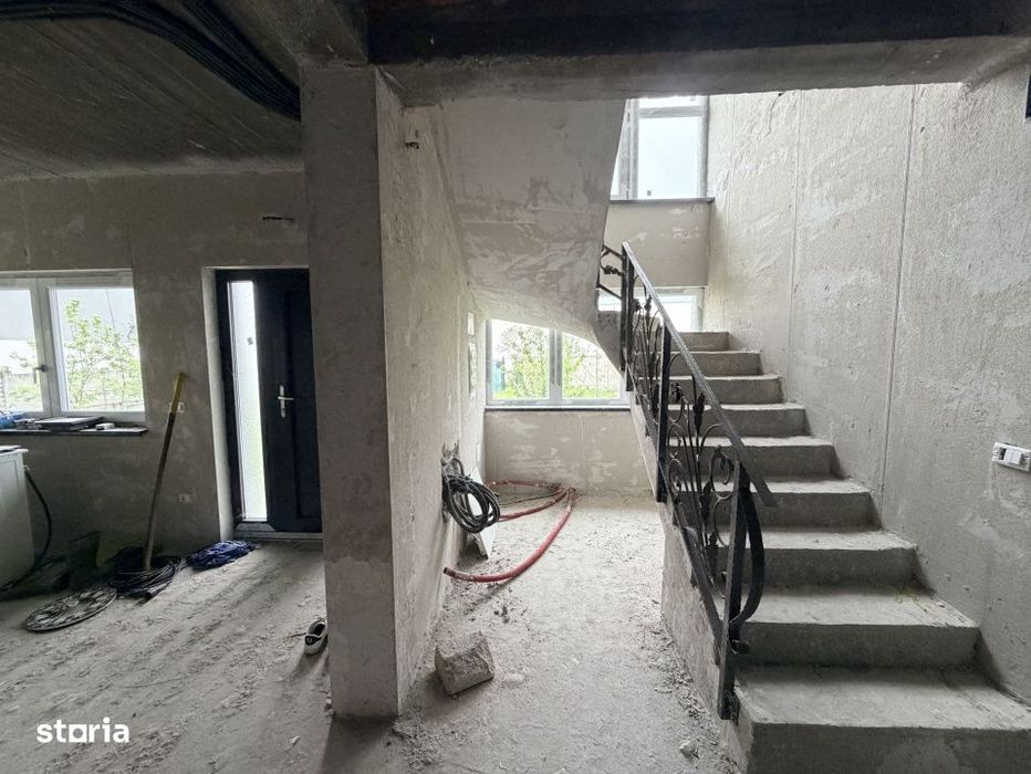 Casa cu Mansarda la gri,  4 camere, 176mp+ 500 mp teren, Bordei