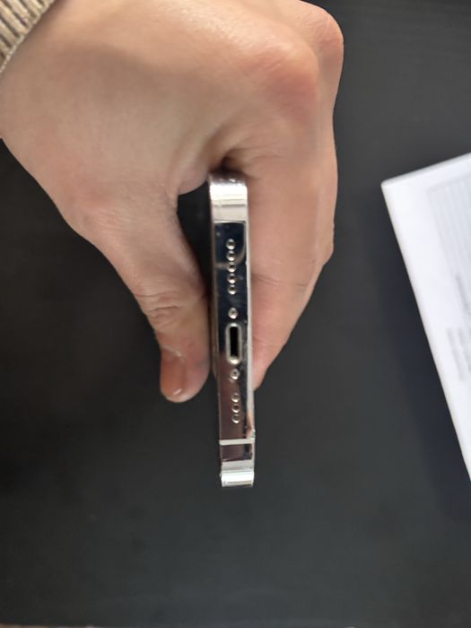 Айфон 13 про белого цвета