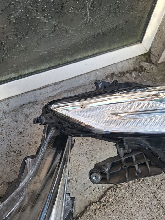 Фар за  Camry 2024