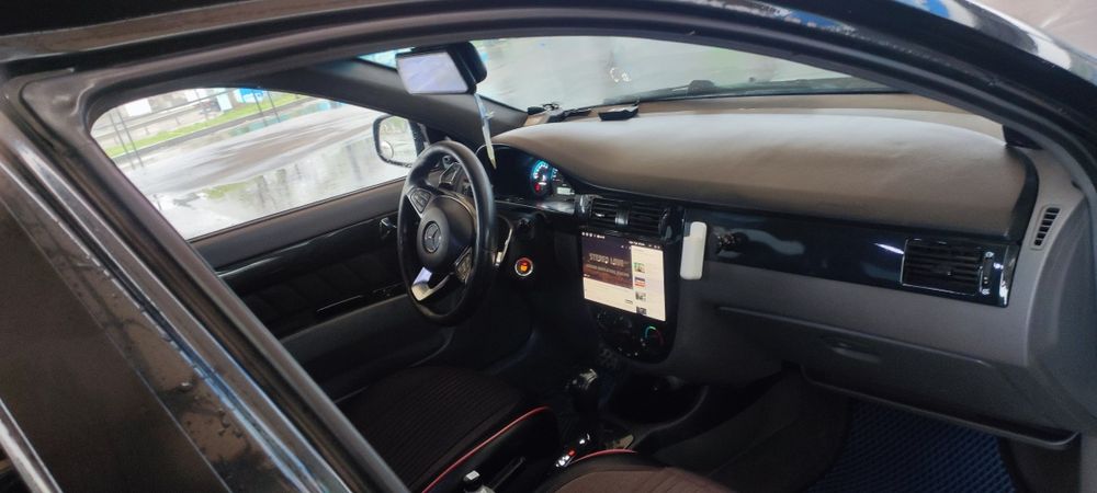 Prodayu avto Jentra 1 evro avtomat