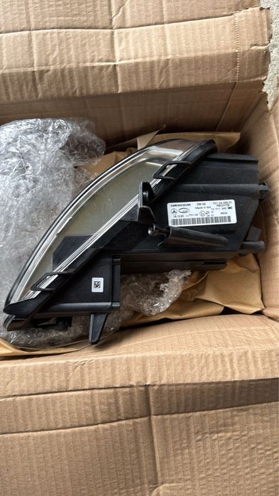 Proiector original  pentru nercedes