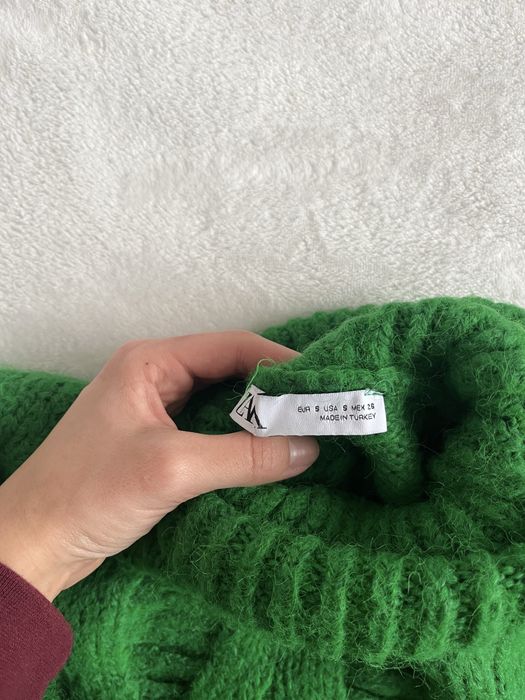 Зелен пуловер Zara