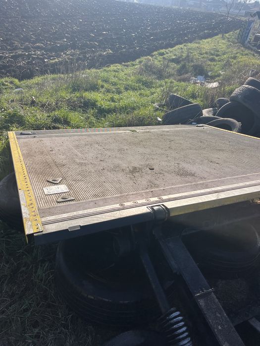 Продавам падащ борд