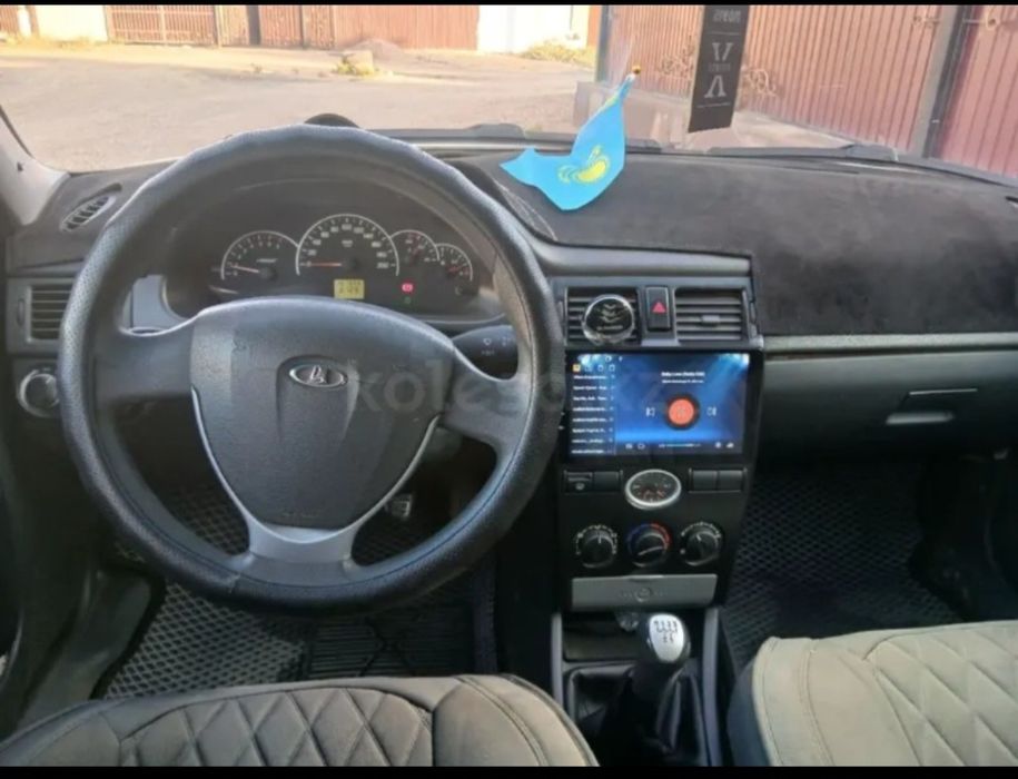 Продам приора 2013год