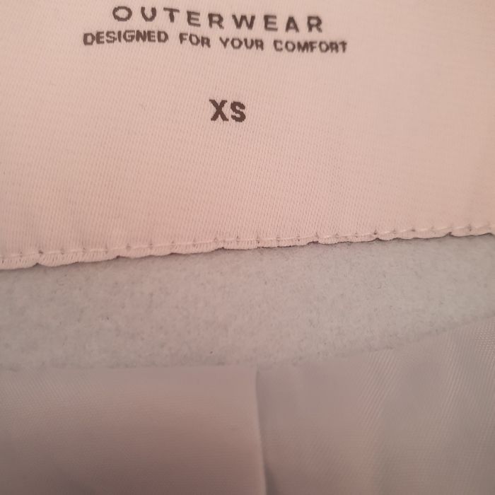 Палта в различни цветове