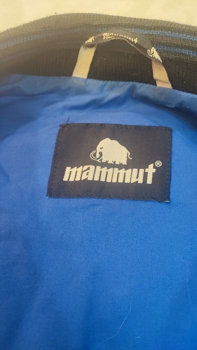 Мъжко яке Mammut ,което става на елек