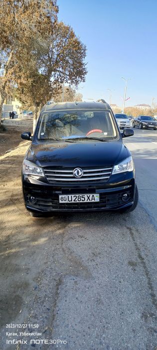 Sayohat uchun Mashina xizmati