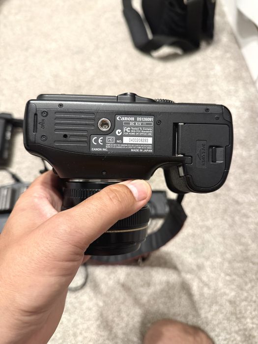 Canon EOS 5D Classic (2 body-uri) + Grip BG-E4 / 2 incarcatoare