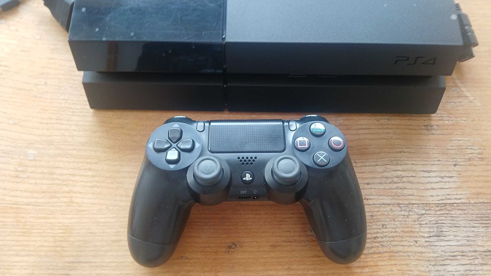Consola ps4 phat 1tb / playstation 4 modat,  joystick, jocuri - GTA V, FIFA
