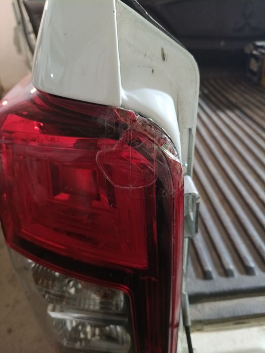 Задний фонарь левый