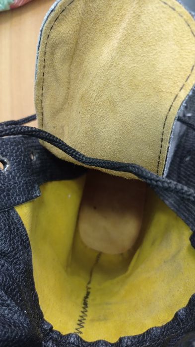 Продам берцы 44 размера (НОВЫЕ)