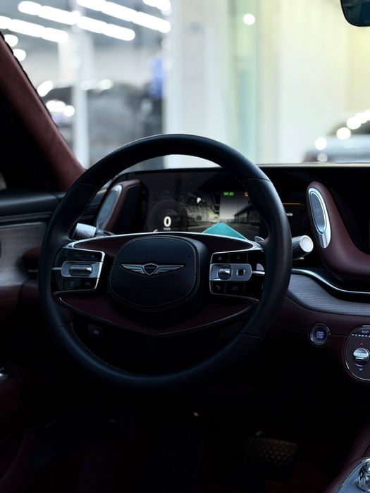 Genesis G90 Full