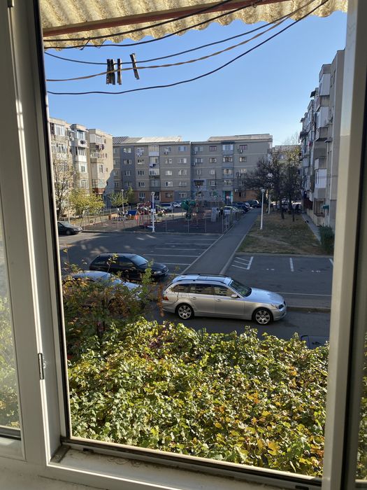 Garsoniera 2 camere, decomandata, zona targ Veterani